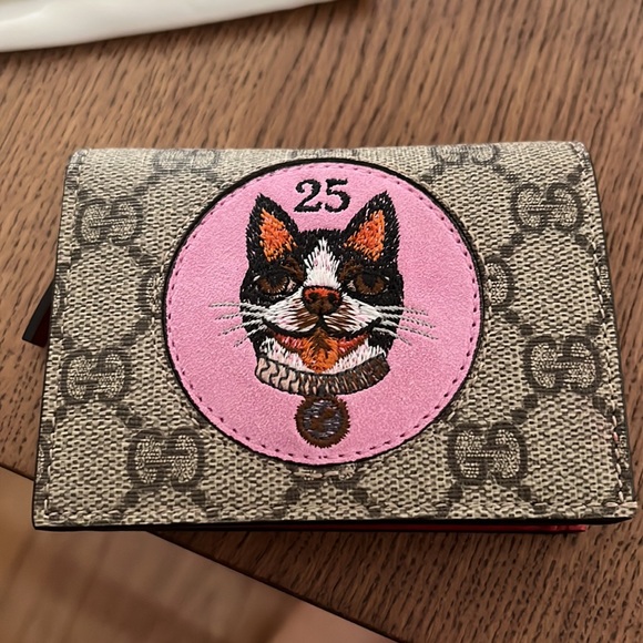 Brand NWT Gucci Card case - Picture 2 of 10